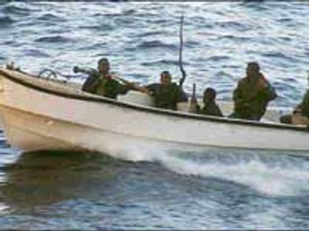 15 இந்தியர்களை கப்பலுடன் கடத்திய சொமாலியா கடற்கொள்ளையர்கள்