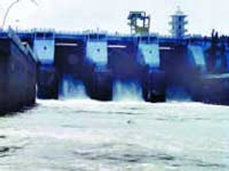 நிறைந்தது கபினி..காவிரியில் வேறு வழியின்றி நீரை திறந்த கர்நாடகம்