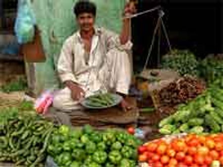 கிடுகிடுவென உயரும் பருப்பு-காய்கறி விலை!