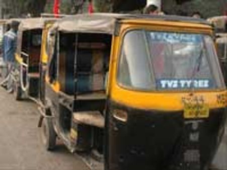 சென்னையில் ஆட்டோ ஸ்டிரைக்-மக்கள் திணறல்