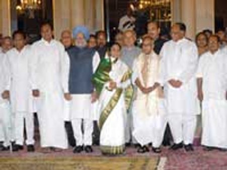 தமிழகத்திற்கு 1,685 முறை வந்துபோன மத்திய அமைச்சர்கள்