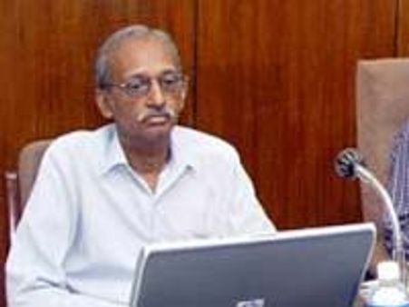 இடைதேர்தலில் நவீன வாக்குபதிவு எந்திரங்கள்-குப்தா