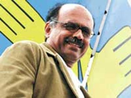 கைது செய்யுங்கள் .. கேப்டன் கோபிநாத் சீறல்!