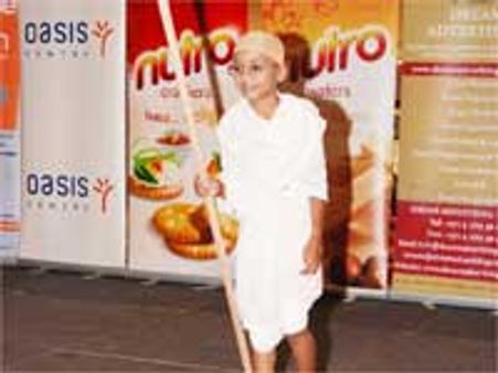 துபாயில் ந‌ட‌ன‌ம் ம‌ற்றும் பேஷ‌ன் ஷோ இறுதிப் போட்டி