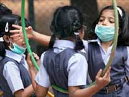 பன்றி காய்ச்சல் பீதி தேவையில்லை-தமிழக அரசு