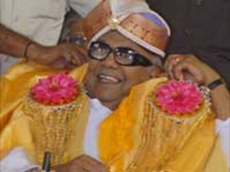 திமுக வழங்கும் அண்ணா விருது- இந்தாண்டு கருணாநிதிக்கு