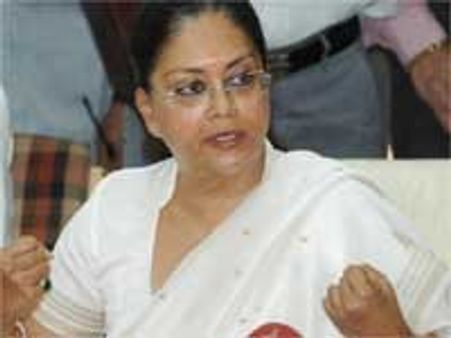 ராஜ்நாத் உத்தரவை மீறிய வசுந்தரா-பி.சி. கந்தூரியும் போர்க்கொடி