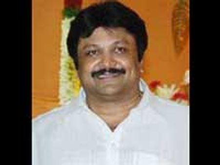 விஜய்யை தொடர்ந்து பிரபுவையும் இழுக்கும் காங்.