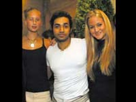 கற்பழிப்பு வழக்கில் பேஷன் டிசைனர் ஆனந்த் ஜானுக்கு 59 ஆண்டு சிறை