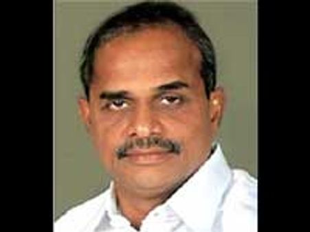 ஹெலிகாப்டரில் சென்ற ஆந்திர முதல்வர் மாயம் - கடத்தப்பட்டாரா?