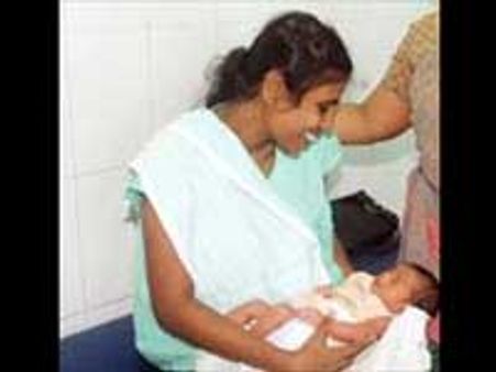 ஈழப் போரில் உயிர் தப்பி சென்னை வந்து பிரசவித்த தமிழ்ப் பெண்