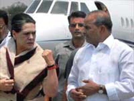 ராஜசேகர ரெட்டி தன்னிகரில்லாத தலைவர்- பிரதமர், சோனியா புகழாரம்