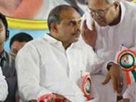 ஹைதராபாத் வந்து சேர்ந்தது ராஜசேகர ரெட்டி உடல்