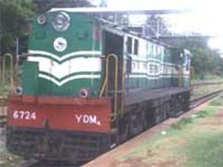 ஆப்ரிக்கா செல்லும் செங்கோட்டை மீட்டர்கேஜ் ரயில் என்ஜின்கள்