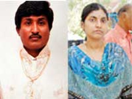 படுக்கை அறை அந்தரங்கத்தை நண்பரிடம் போனில் கூறினார் - ஐபிஎஸ் அதிகாரி மனைவி வாக்குமூலம்