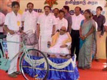 5.58 லட்சம் பிளஸ் ஒன் மாணவர்களுக்கு இலவச சைக்கிள்