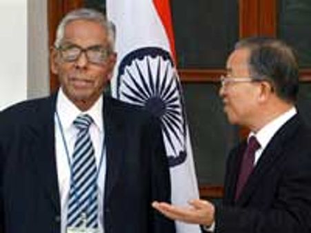 மீடியா செய்திகளால் சீனாவுடன் மோதல் வரும் - நாராயணன் கவலை