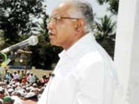 ஹெலிகாப்டரைத் தவிர்க்கும் எதியூரப்பா!