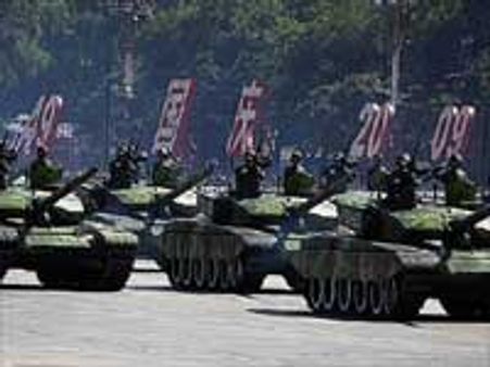 சீனாவின் 60வது தேசிய தின கொண்டாட்டம்-பிரமாண்ட ராணுவ அணிவகுப்பு