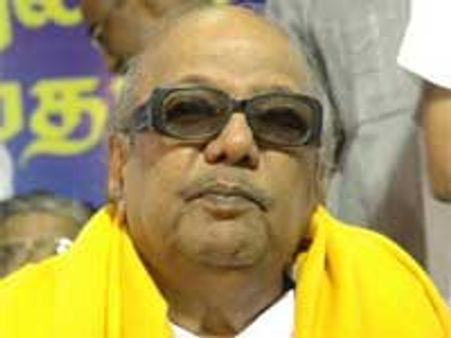 கருணாநிதியுடன் சரத்குமார், ஷகீலா, மும்தாஜ், நளினி, ராதிகா சந்திப்பு