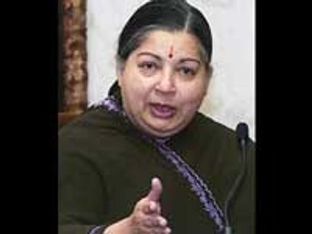 முல்லைப் பெரியாறு: கருணாநிதி விலக வேண்டும் - ஜெ.