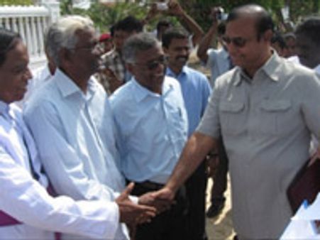 திமுக கூட்டணி எம்பிக்கள் குழுவை புறக்கணித்த யாழ்ப்பாண தமிழர்கள்