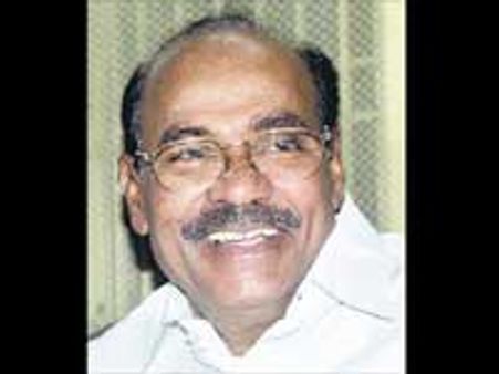 டெல்லியை ஆட்டிப் படைக்கும் மலையாளிகள்-ராமதாஸ் தாக்கு!