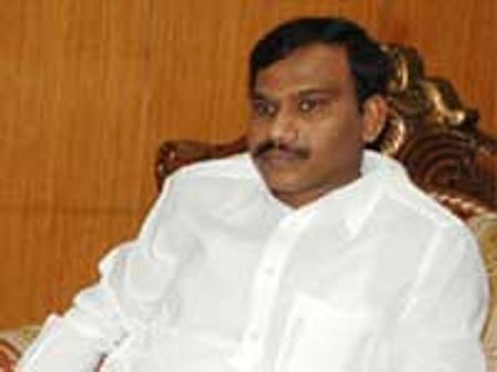 3 ஜி ஏலம் - ராசாவுக்கு பாதுகாப்பு அமைச்சரவை முட்டுக் கட்டை!