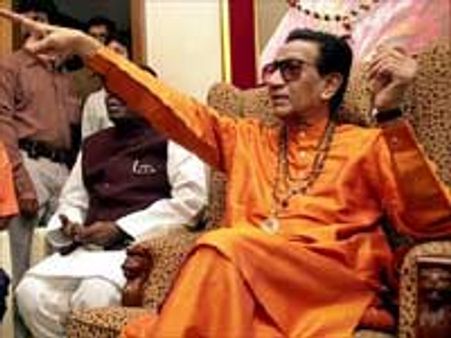 தேர்தல் தோல்வி-மக்கள் மீது பால் தாக்கரே பாய்ச்சல்!