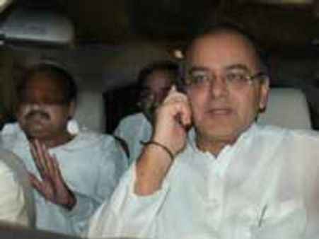 'வசுந்தரா': ஜேட்லி-நாயுடுவின் 'டபுள் கேம்'