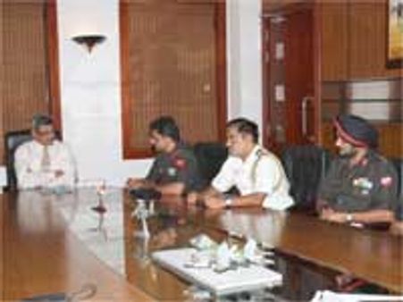 கொழும்பு: இந்திய ராணுவ குழு-கோதபயா ஆலோசனை