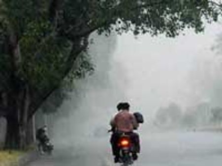 கடலோர மாவட்டங்களில் இன்று கன மழை பெய்யலாம் - வானிலை மையம்