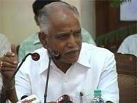 ராசியில்லாத அறநிலையத்துறை - ஜோதிடர்கள் அறிவுரைப்படி உதறினார் எதியூரப்பா