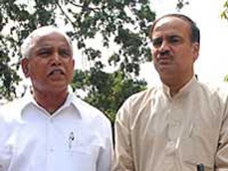 கர்நாடக சிக்கலை தூண்டிவிட்ட அனந்த்குமார்!