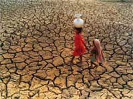 இந்தியா 9% வளர்ச்சியை எட்ட இயலாது-திட்டக்கமிஷன் உறுப்பினர்