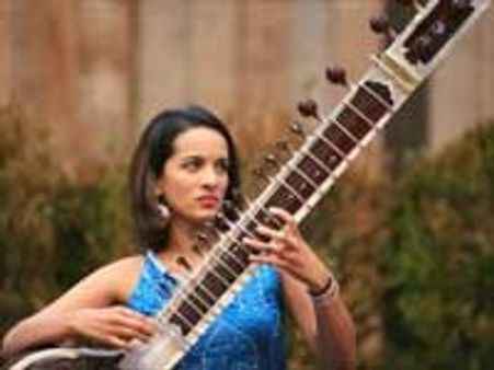 அனுஷ்கா ஆபாச பட வழக்கு-வாரண்ட் பிறப்பிப்பு