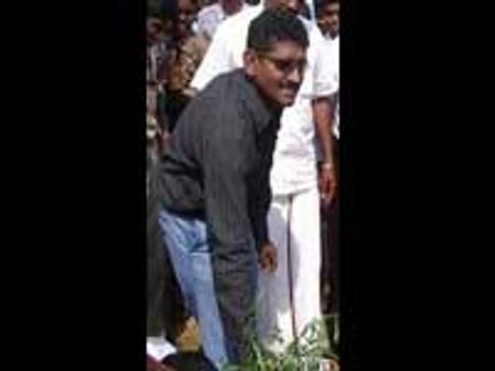 நேர்மையாக இருந்தால் குறைவாகத்தான் சம்பாதிக்க முடியும்- கலெக்டர் சகாயம்