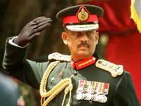 பொன்சேகாவுக்கு உடனடி ஓய்வு- ராஜபக்சே உத்தரவு - நாளை பிரியாவிடை