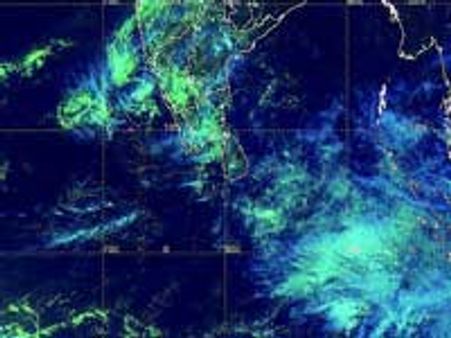 லட்சத் தீவுக்கு நகர்ந்தது புயல் சின்னம்- தமிழகத்தில் மழை ஓய்கிறது