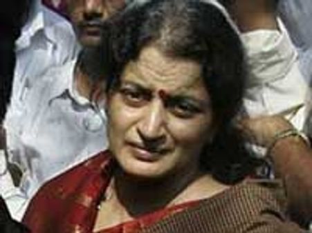 மக்களுக்கு என்ன பாதுகாப்பு?-கவிதா கர்கரே