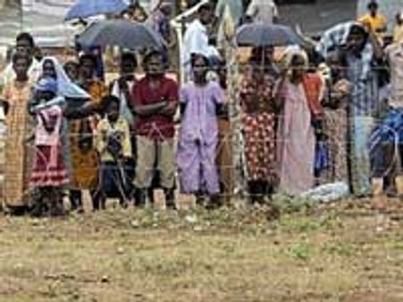 ஈழப் போர் முடிந்து 6 மாதங்களாகியும் நிம்மதி பெறாமல் தவிக்கும் தமிழர்கள்