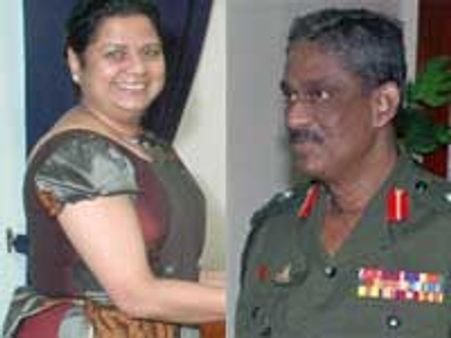 அரசு வீட்டைக் காலி செய்ய பொன்சேகாவுக்கு உத்தரவு - வாடகை வீடு கிடைக்காமல் அவதி 