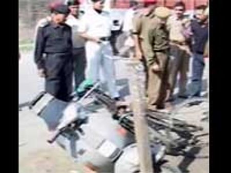 அஸ்ஸாமில் தொடர் குண்டுவெடிப்பு - 5 பேர் பலி