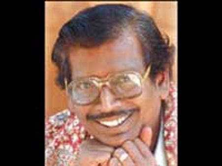 கவிஞர் மு.மேத்தாவுக்கு உமறுப் புலவர் விருது