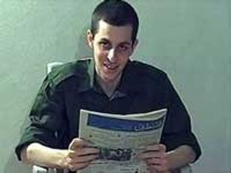 ஒரு வீரரை மீட்பதற்காக 980 பாலஸ்தீனியர்களை விடுதலை செய்ய இஸ்ரேல் முடிவு