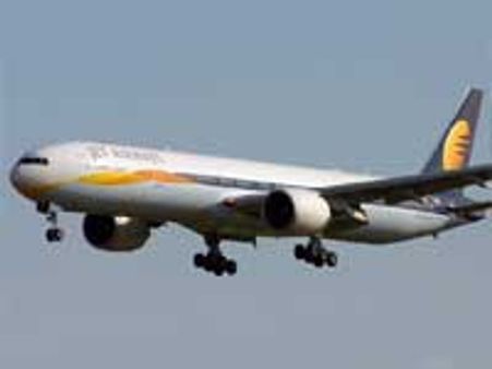 அவசரகால பட்டனை அழுத்தி பயணிகளுடன் உயிருடன் விளையாடிய ஜெட் ஏர்வேஸ் விமானம்