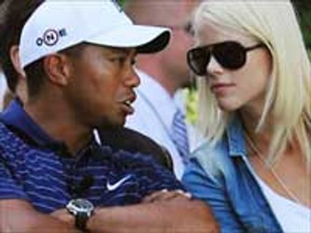 டைகர் உட்ஸுக்கு 2 பெண்களுடன் தொடர்பு!