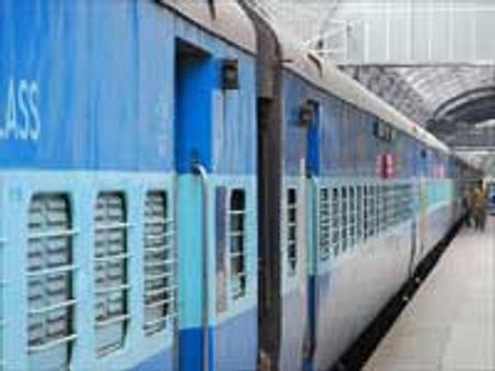 சென்னை ரயில் நிலையத்துக்கு குண்டு மிரட்டல்-பெண் கைது