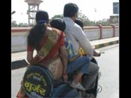 ஸ்கூட்டர்களை ஏறக்கட்டி விட்டு பைக் பக்கம் திரும்பும் பஜாஜ்