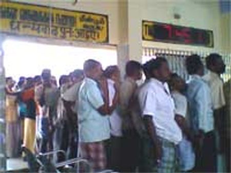 நொடிப்பொழுதில் காலியாகிப் போன தட்கல் டிக்கெட்டுகள்
